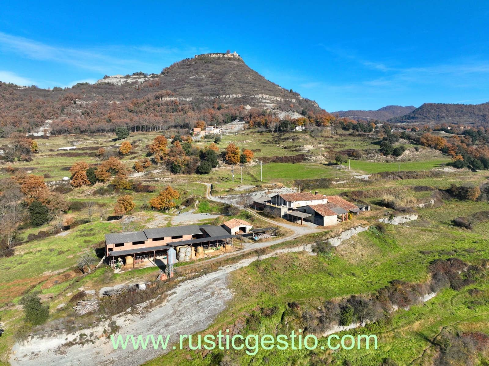 4 sovrum Finca/Hus på landet till salu i Santa Maria de Besora med garage - 425 000 € (Ref: 9573491)