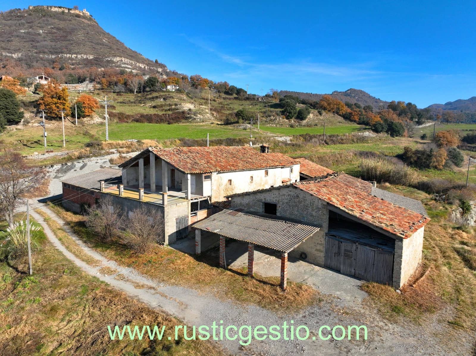 4 sovrum Finca/Hus på landet till salu i Santa Maria de Besora med garage - 425 000 € (Ref: 9573491)