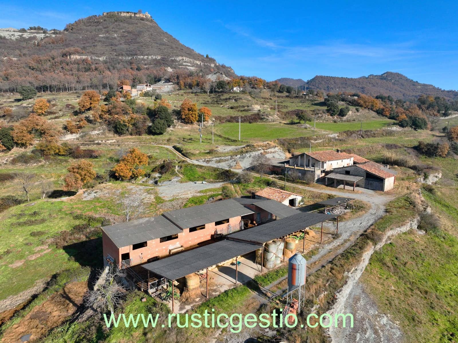 4 sovrum Finca/Hus på landet till salu i Santa Maria de Besora med garage - 425 000 € (Ref: 9573491)