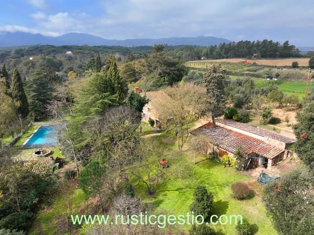 5 soveværelse Finca/Landehus til salg i Tordera med swimmingpool - € 608.000 (Ref: 9685654)