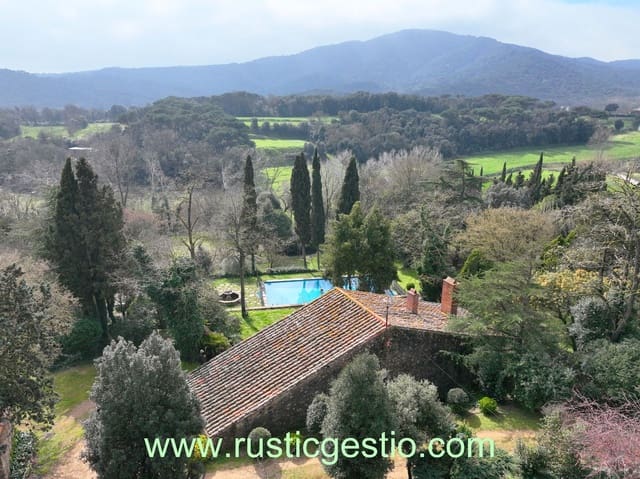 5 soveværelse Finca/Landehus til salg i Tordera med swimmingpool - € 608.000 (Ref: 9685654)