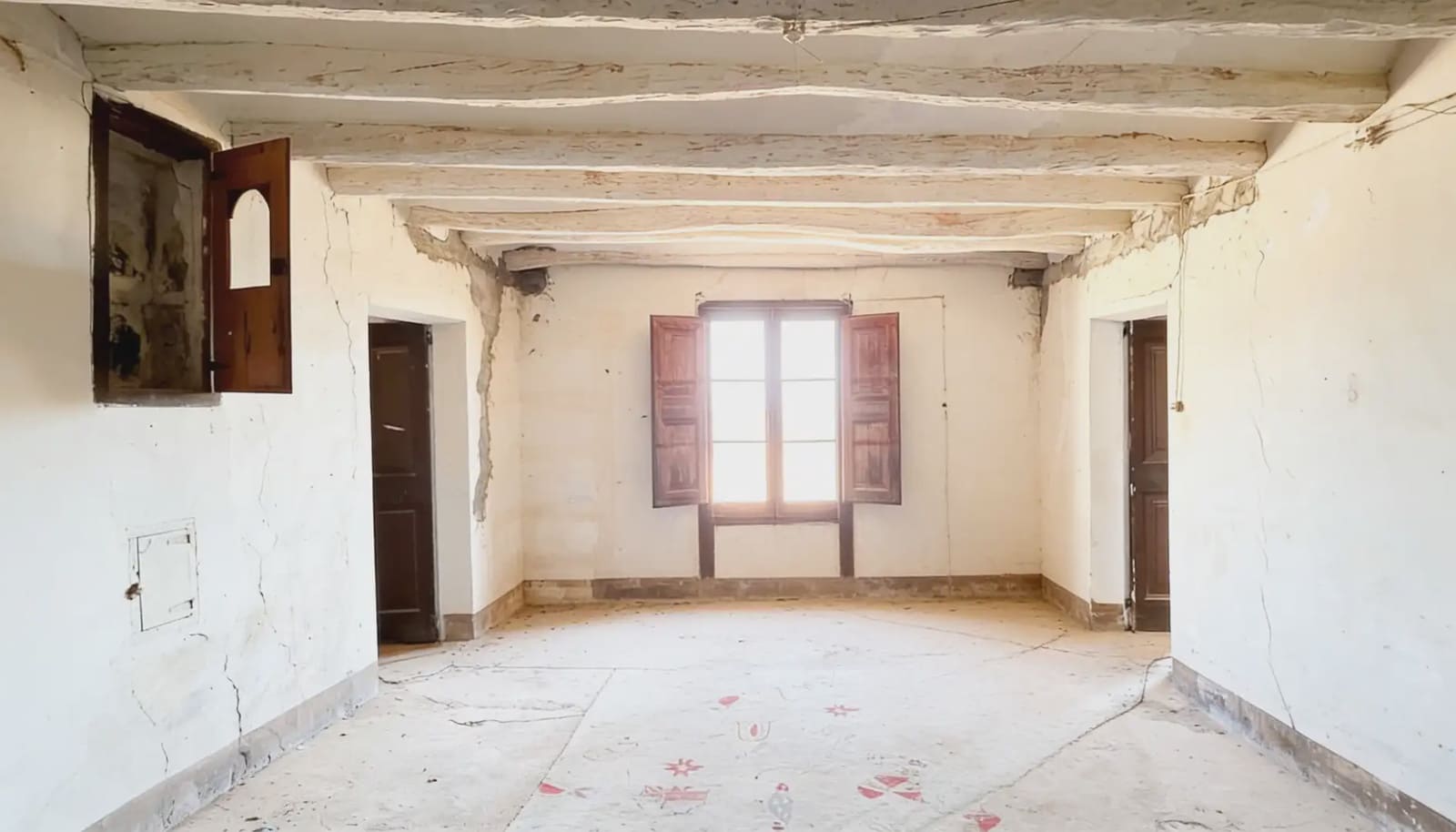 4 bedroom Finca/Country House for sale in Odena - € 495,000 (Ref: 9958955)