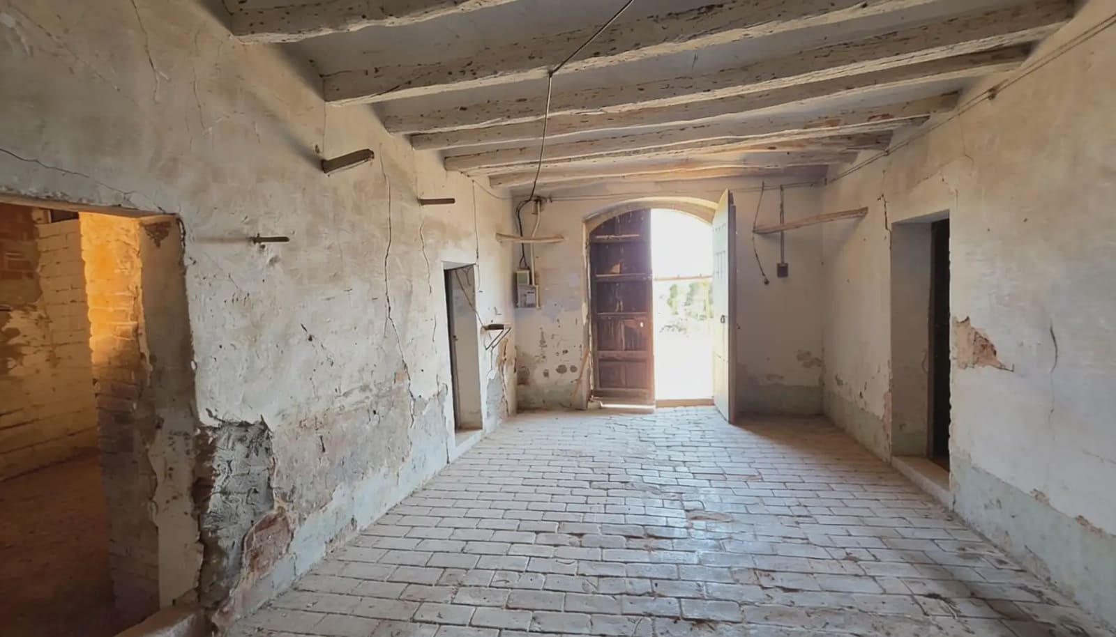 4 bedroom Finca/Country House for sale in Odena - € 495,000 (Ref: 9958955)