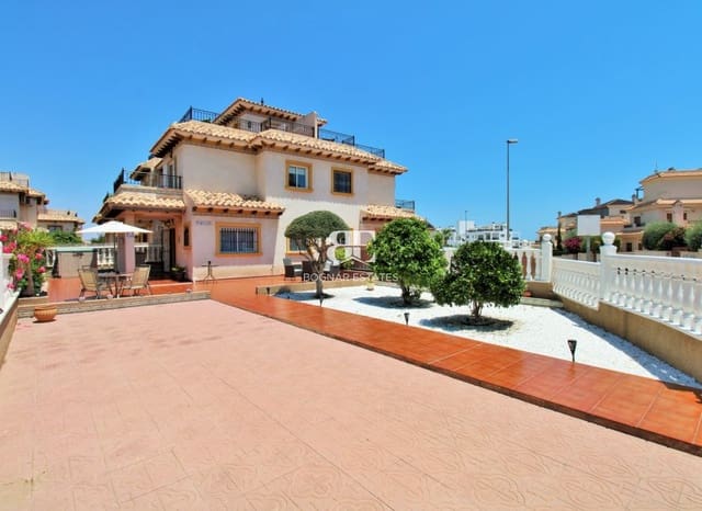 2 soverom Hus til salgs i La Zenia, Orihuela med svømmebasseng - € 245 000 (Ref: 9115228)