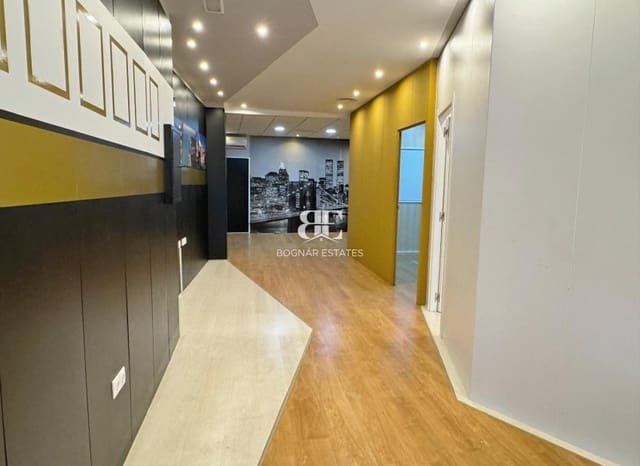 3 soveværelse Erhverv til salg i Zona Pueblo, Guardamar del Segura - € 222.000 (Ref: 9115238)
