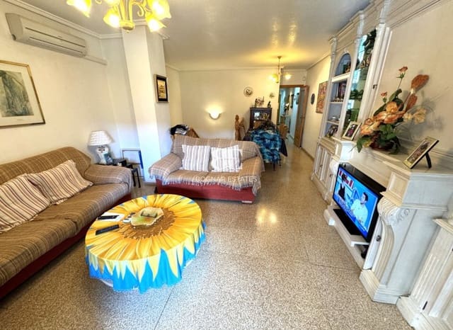3 soverom Hus til salgs i Zona Pueblo, Guardamar del Segura med svømmebasseng - € 320 000 (Ref: 9131557)