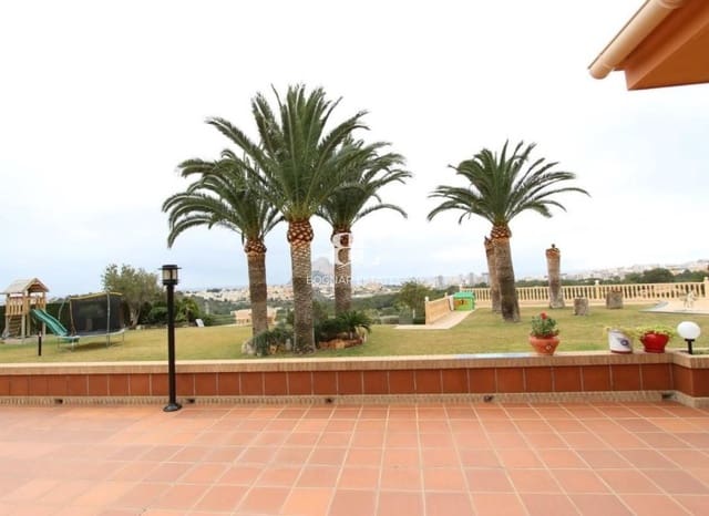 5 bedroom Villa for sale in Gargasindi, Calpe / Calp with pool - € 2,200,000 (Ref: 9141223)