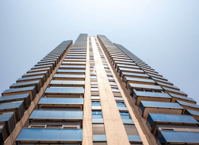 3 Zimmer Apartment zu verkaufen in Juzgados - Plaza de Toros, Benidorm mit Pool - 790.000 € (Ref: 9141226)