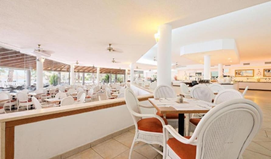 184 soverom Hotell til salgs i Coves Noves - € 67 000 000 (Ref: 9357241)