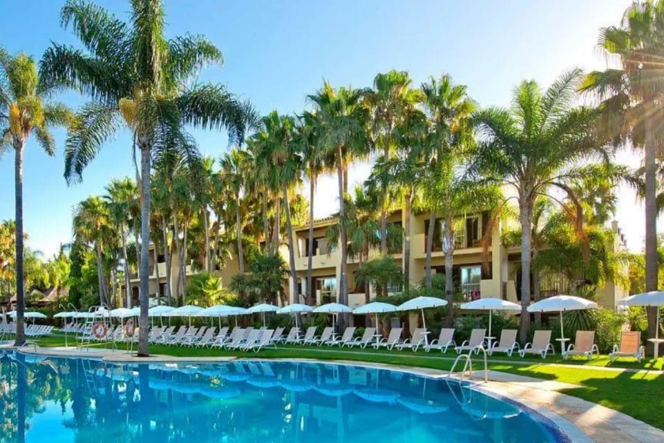 302 soveværelse Hotel til salg i Marbella - € 50.750.000 (Ref: 9357460)