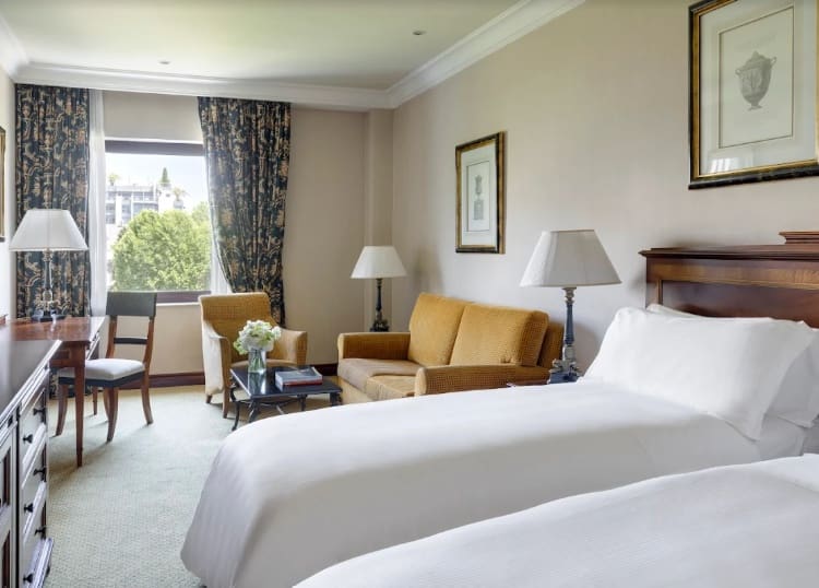 302 bedroom Hotel for sale in Madrid city - € 100,000,000 (Ref: 9357587)