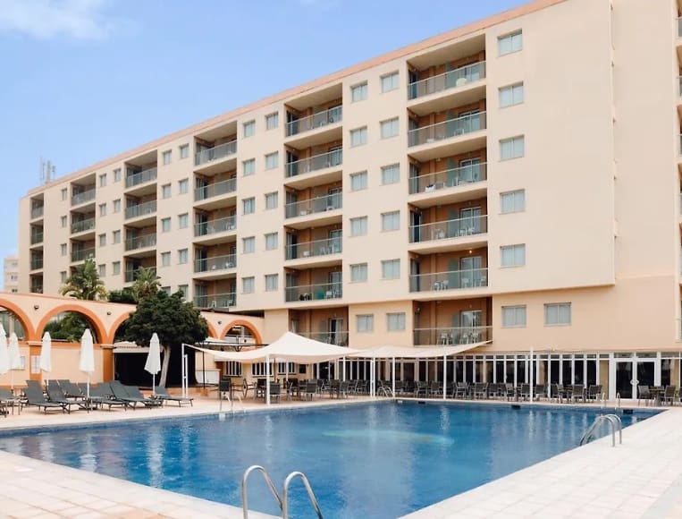 123 slaapkamer Hotel te koop in Ibiza dorp - € 36.000.000 (Ref: 9360874)