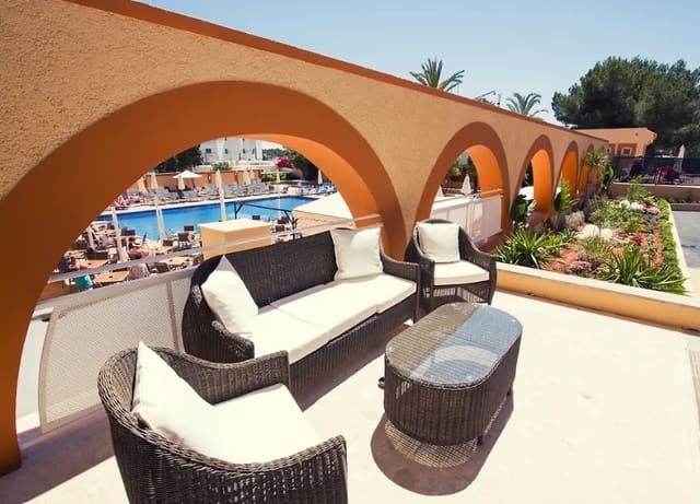 123 makuuhuone Hotelli myytävänä paikassa Ibiza kaupunki - 36 000 000 € (Ref: 9360874)