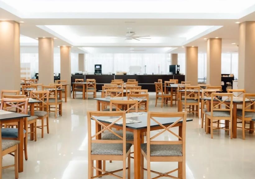 123 slaapkamer Hotel te koop in Ibiza dorp - € 36.000.000 (Ref: 9360874)