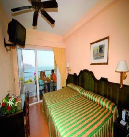 396 sypialnia Hotel na sprzedaż w Miasto Almería z basenem - 45 000 000 € (Ref: 9371146)