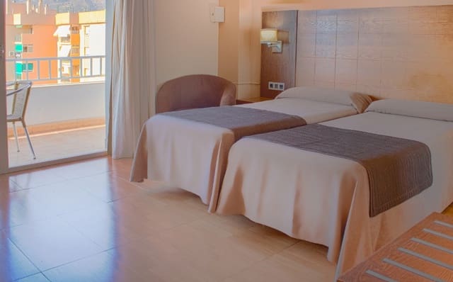 87 slaapkamer Hotel te koop in Málaga stad - € 13.000.000 (Ref: 9372214)