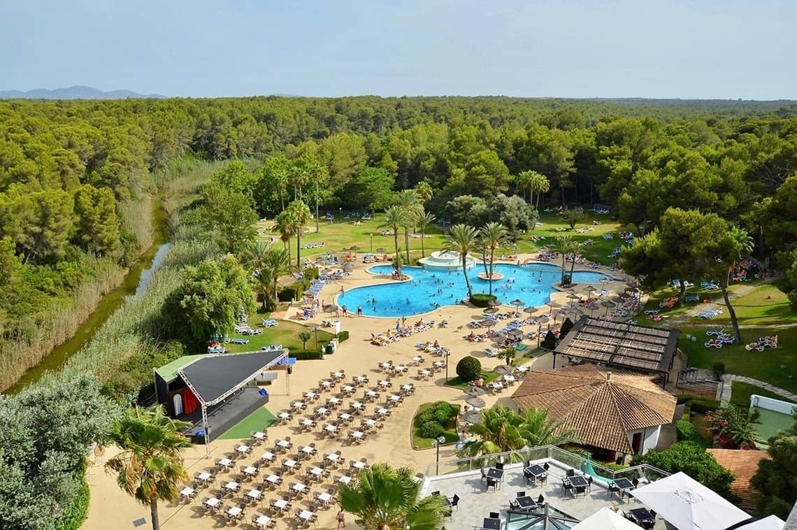 285 slaapkamer Hotel te koop in Consell - € 36.000.000 (Ref: 9372247)