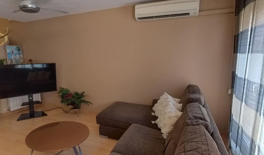 5 bedroom Townhouse for sale in Paterna with pool - € 425,000 (Ref: 9378092)