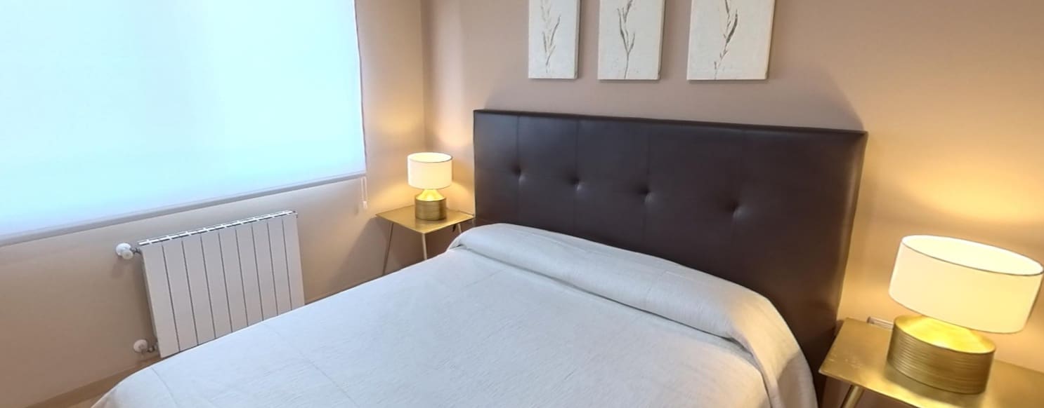 5 bedroom Townhouse for sale in Paterna with pool - € 425,000 (Ref: 9378092)