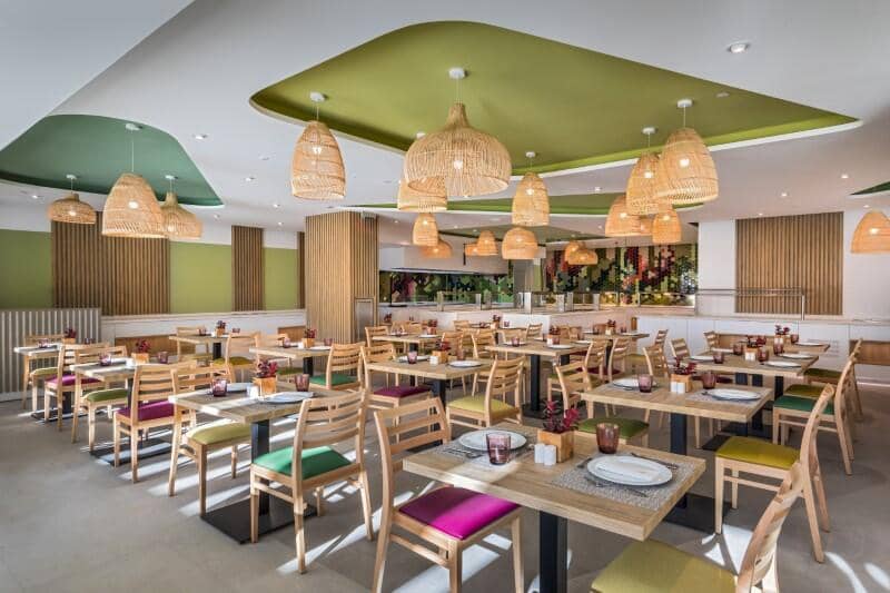 210 sypialnia Hotel na sprzedaż w Miasto Kadyks - 35 000 000 € (Ref: 9388634)