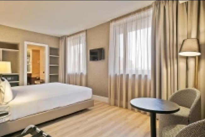 80 camera da letto Hotel in vendita in Barcelona citta - 33.000.000 € (Rif: 9425799)