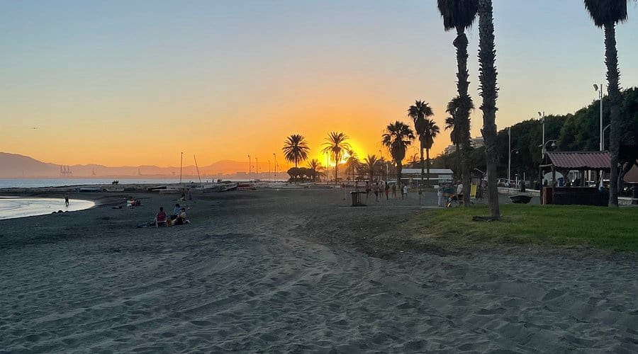 92 soverom Hotell til salgs i Malaga by - € 10 740 000 (Ref: 9649805)