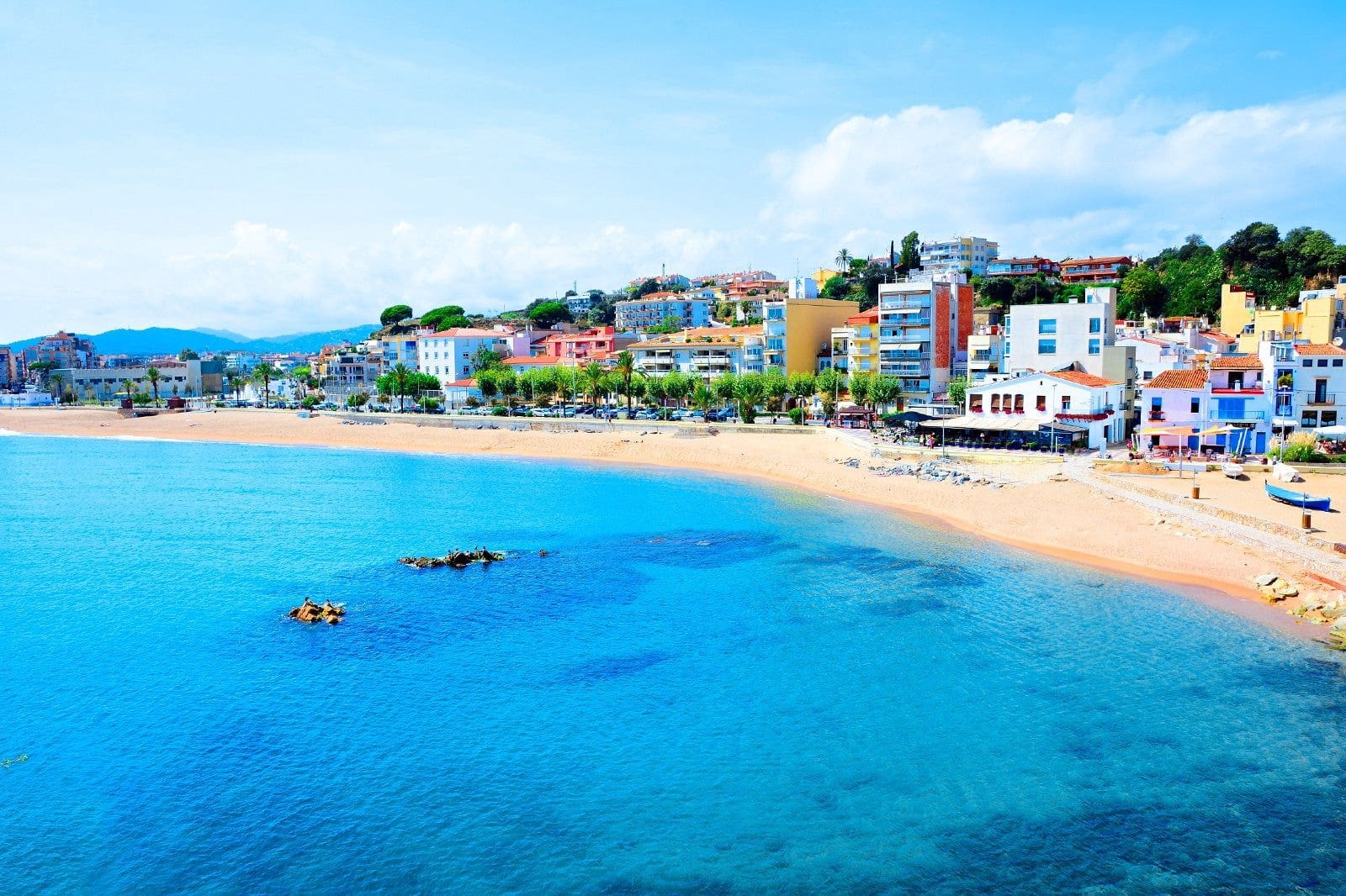 84 bedroom Hotel for sale in Barcelona city - € 13,300,000 (Ref: 9649957)