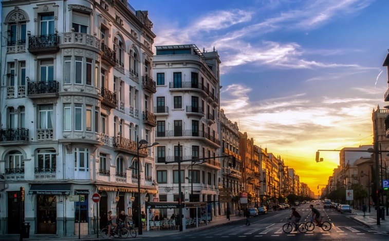 126 sypialnia Hotel na sprzedaż w Miasto Walencja - 35 000 000 € (Ref: 9650083)