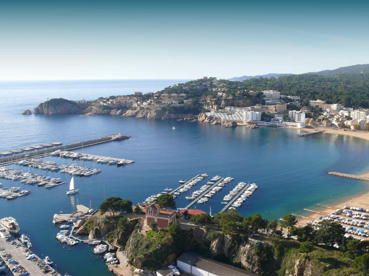 Hotel til salg i Sant Feliu de Guixols med swimmingpool garage - € 12.000.000 (Ref: 9852198)