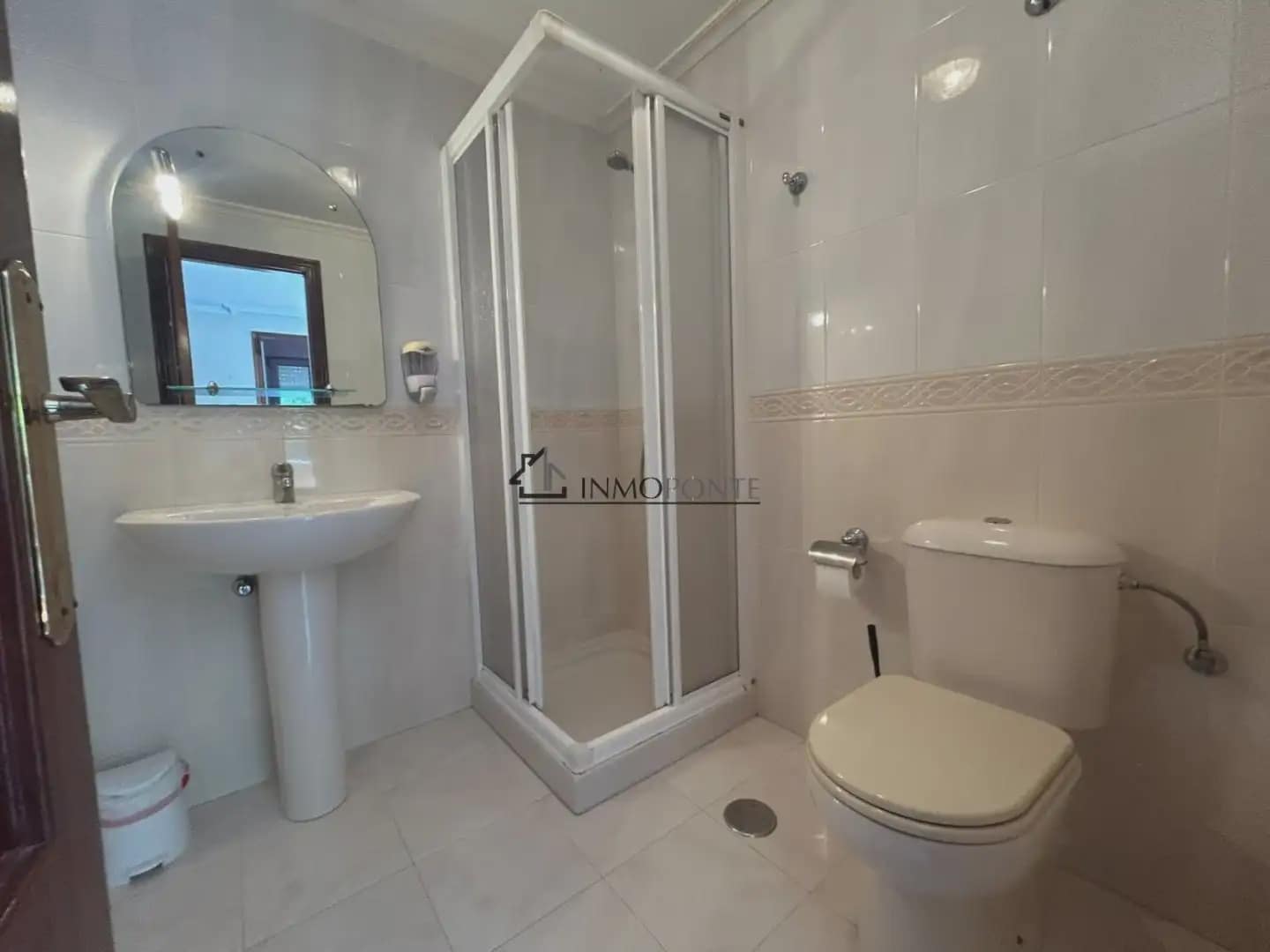 Gewerbe zu verkaufen in Cotobade - 800.000 € (Ref: 10021236)
