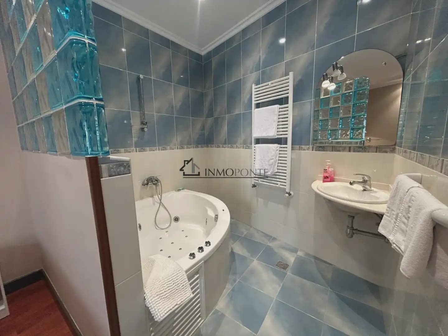 Gewerbe zu verkaufen in Cotobade - 800.000 € (Ref: 10021236)