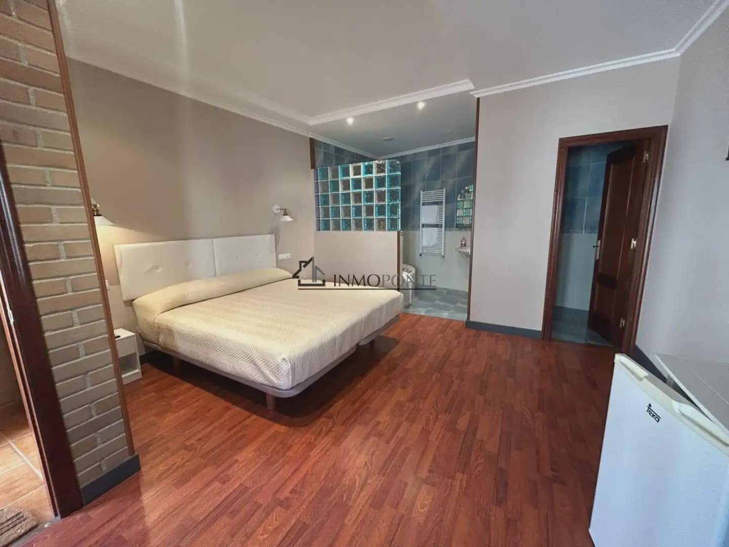 Gewerbe zu verkaufen in Cotobade - 800.000 € (Ref: 10021236)