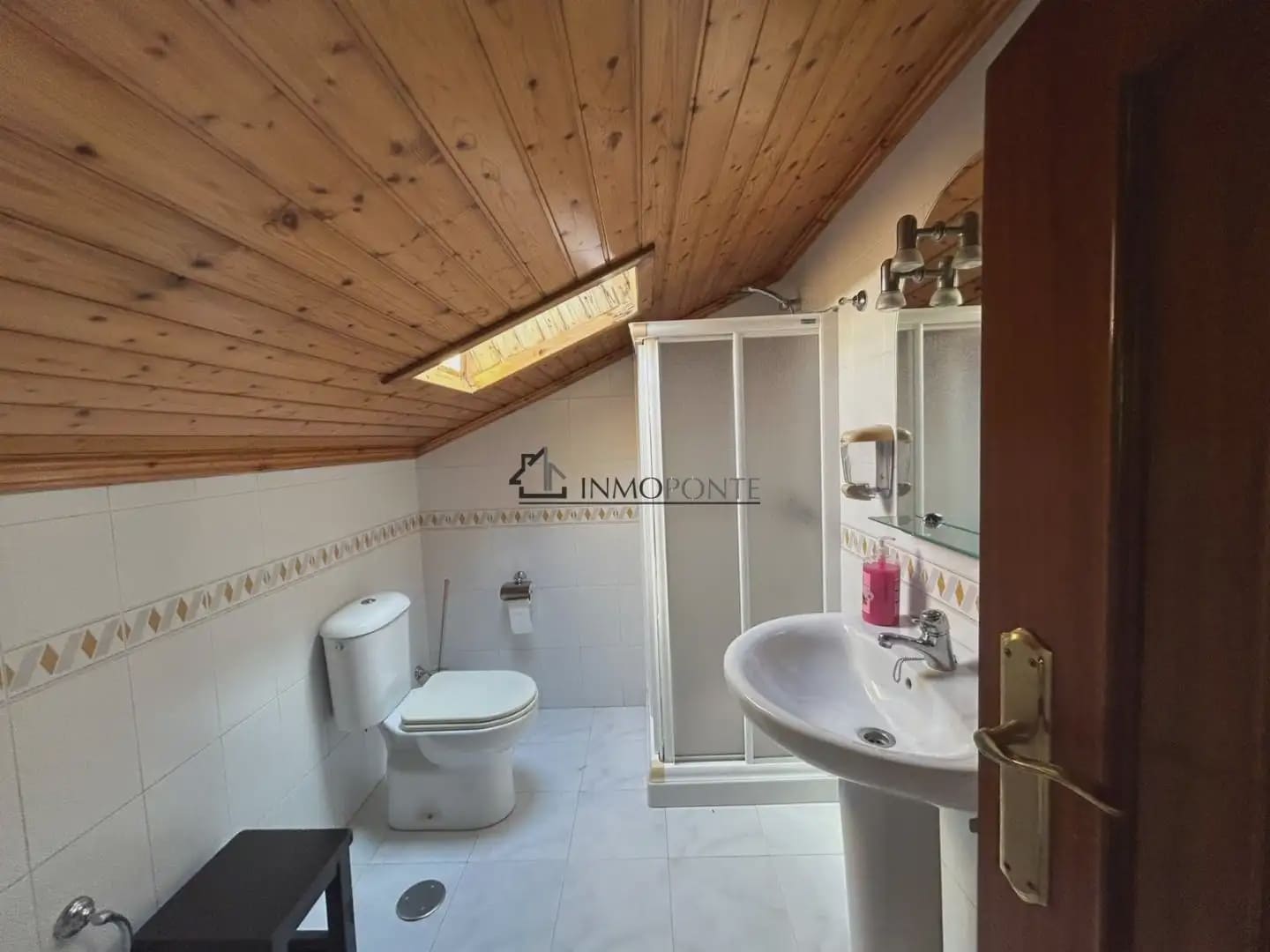 Gewerbe zu verkaufen in Cotobade - 800.000 € (Ref: 10021236)