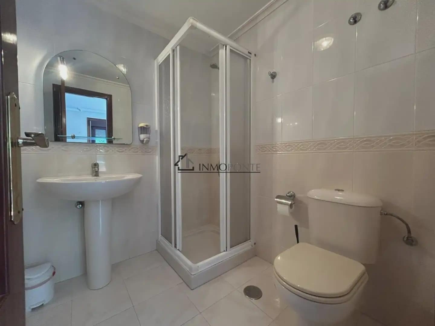Gewerbe zu verkaufen in Cotobade - 800.000 € (Ref: 10021236)