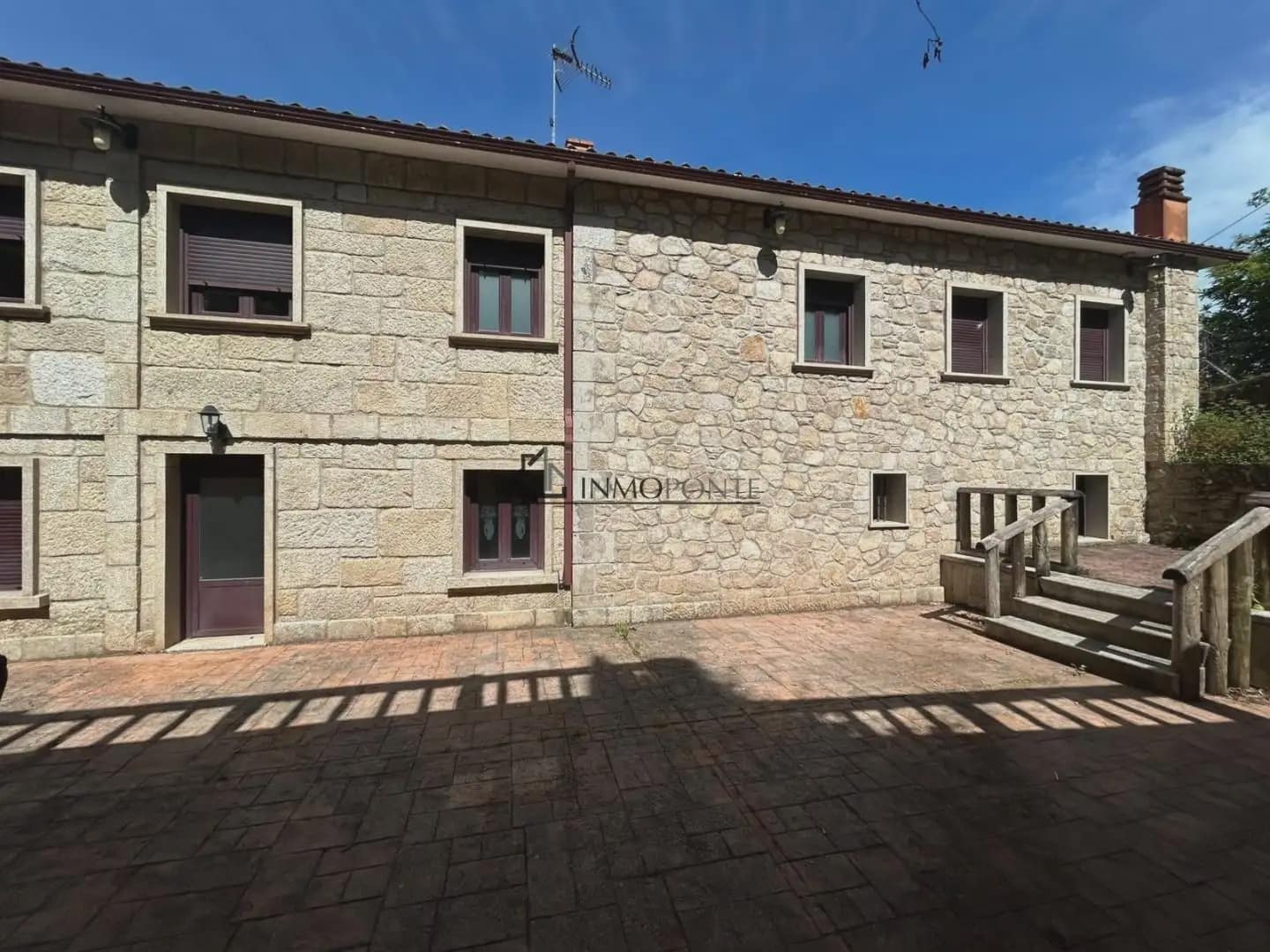 Gewerbe zu verkaufen in Cotobade - 800.000 € (Ref: 10021236)