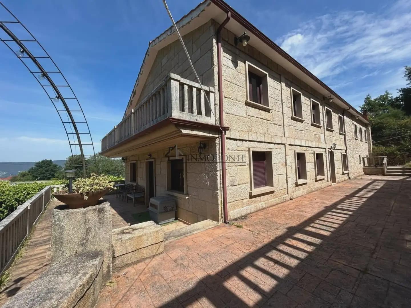 Gewerbe zu verkaufen in Cotobade - 800.000 € (Ref: 10021236)