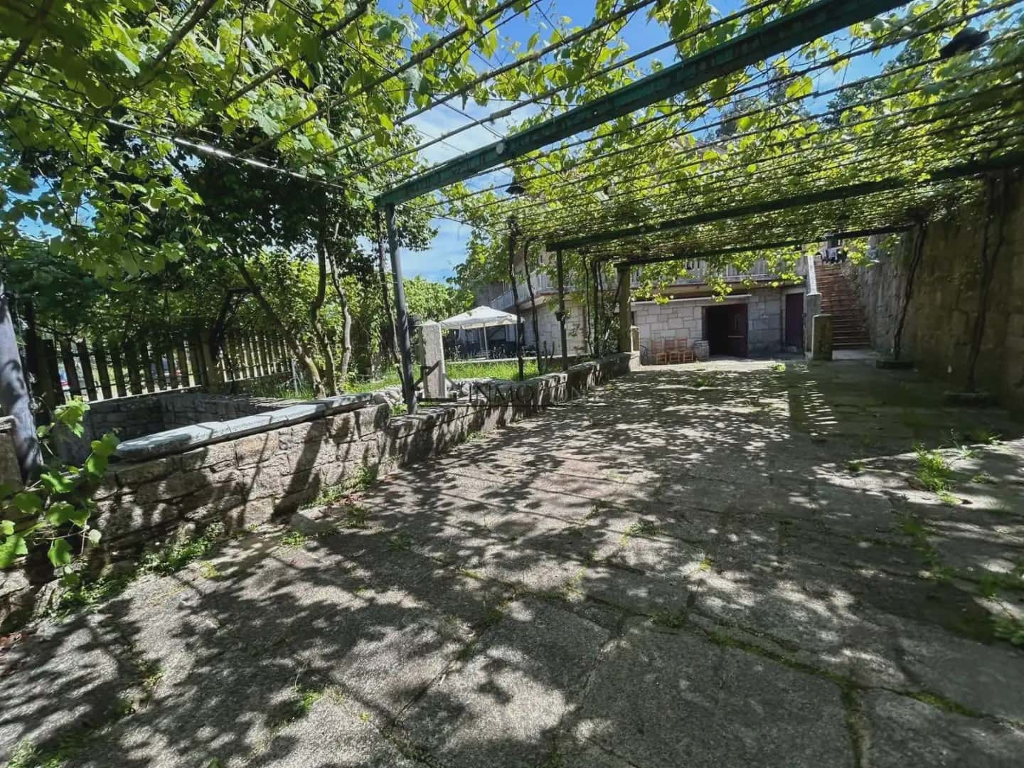 Gewerbe zu verkaufen in Cotobade - 800.000 € (Ref: 10021236)
