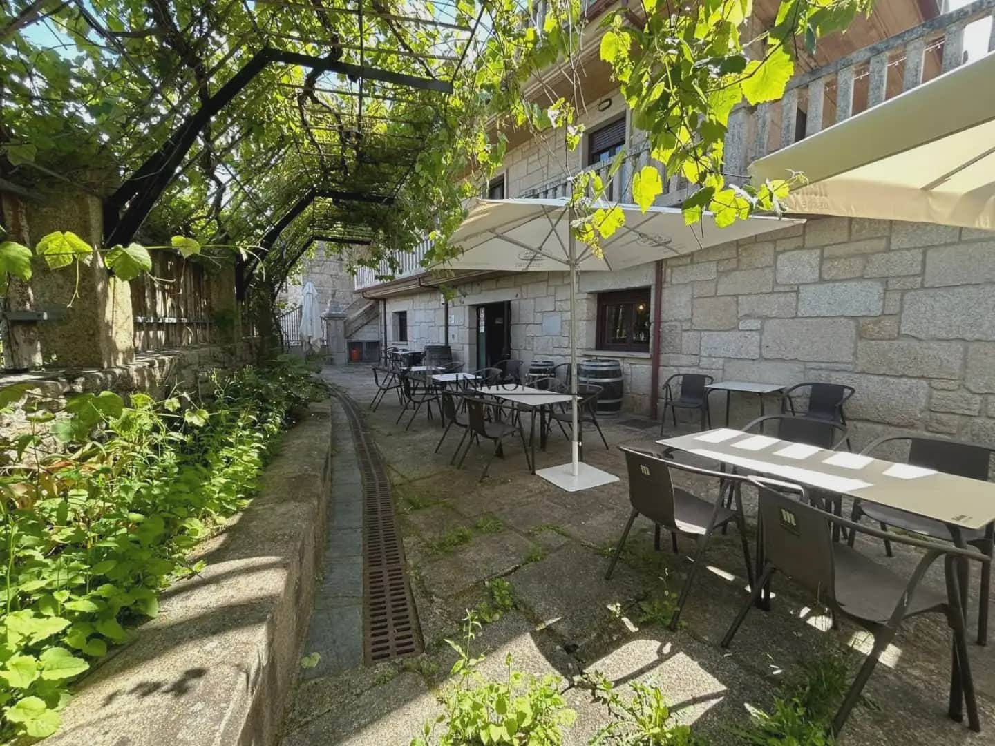 Gewerbe zu verkaufen in Cotobade - 800.000 € (Ref: 10021236)