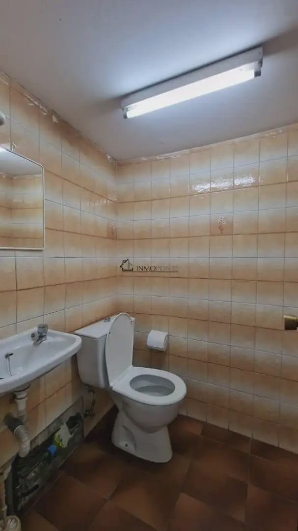 Kommersiell til leie i Pontevedra by - € 800 (Ref: 10093960)