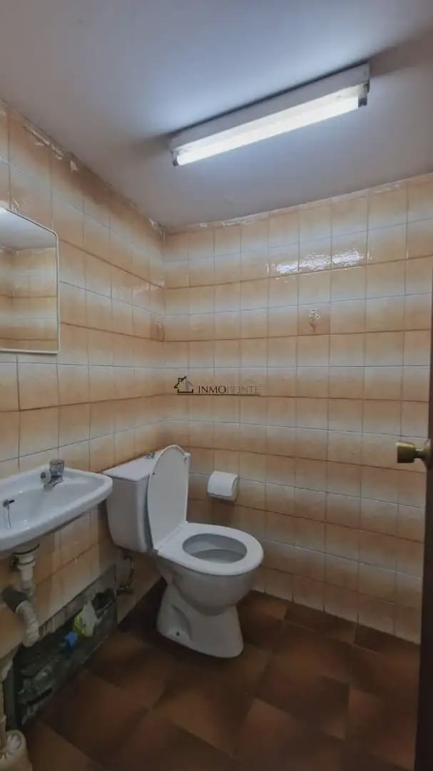Kommersiell til leie i Pontevedra by - € 800 (Ref: 10093960)