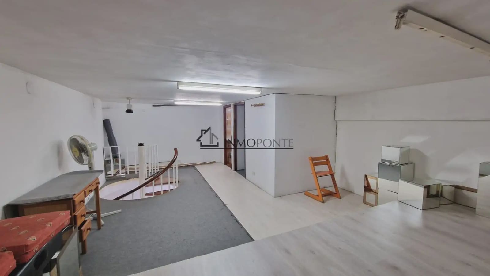 Kommersiell til leie i Pontevedra by - € 800 (Ref: 10093960)