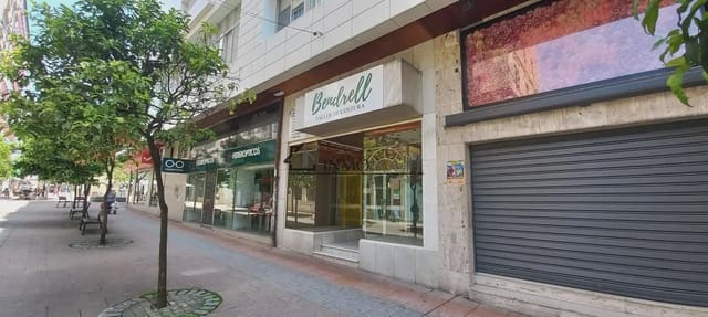 Local Commercial à louer à Pontevedra ville - 800 € (Ref: 10093960)