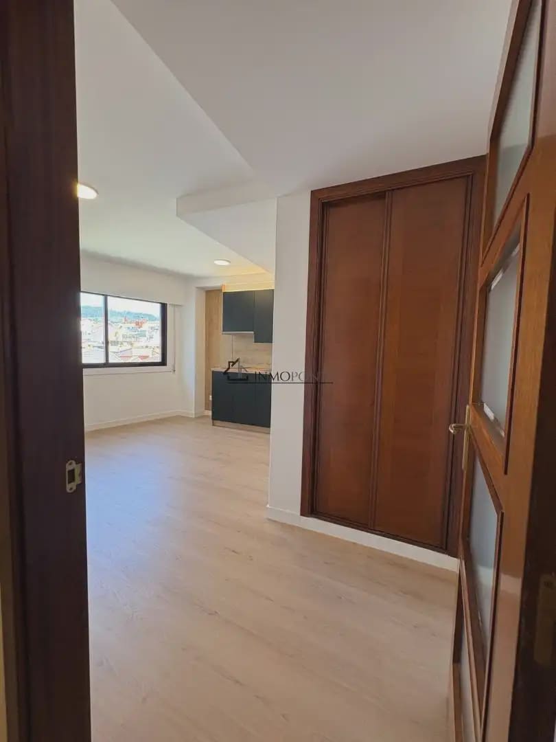 1 bedroom Flat for sale in Pontevedra city with garage - € 195,000 (Ref: 10115422)