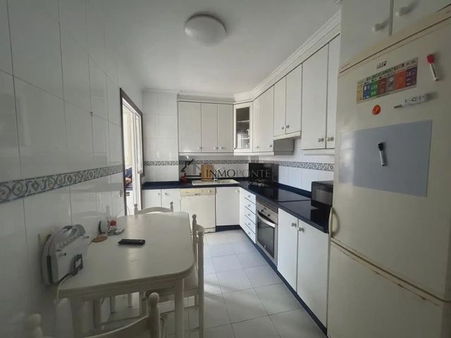 3 bedroom Flat for sale in Pontevedra city with garage - € 340,000 (Ref: 10124889)