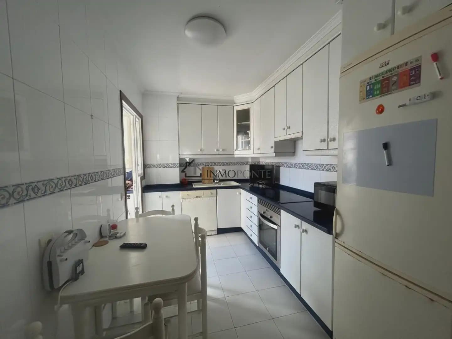 3 bedroom Flat for sale in Pontevedra city with garage - € 340,000 (Ref: 10124889)