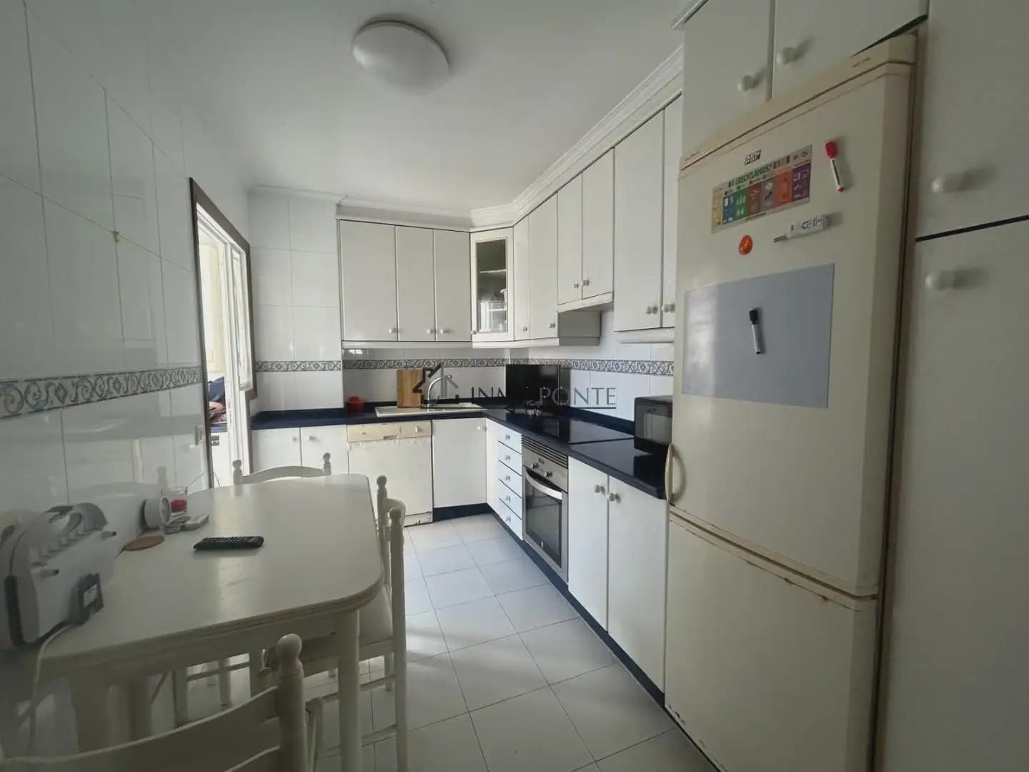 3 bedroom Flat for sale in Pontevedra city with garage - € 340,000 (Ref: 10124889)
