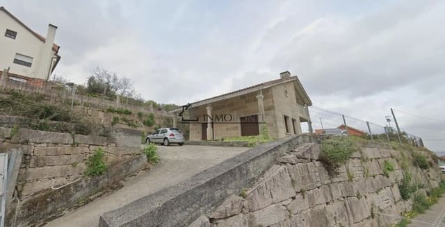 Chalet de 3 habitaciones en Vigo en venta - 161.000 € (Ref: 10179254)