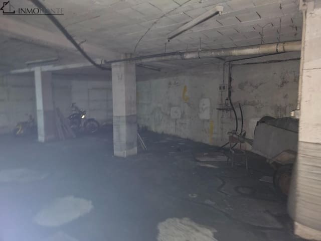 Garage til salg i Pontevedra by - € 80.000 (Ref: 9108013)