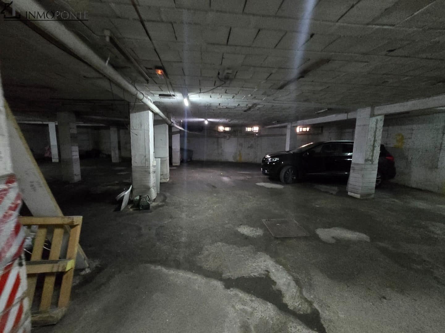 Garage for sale in Pontevedra city - € 80,000 (Ref: 9108013)