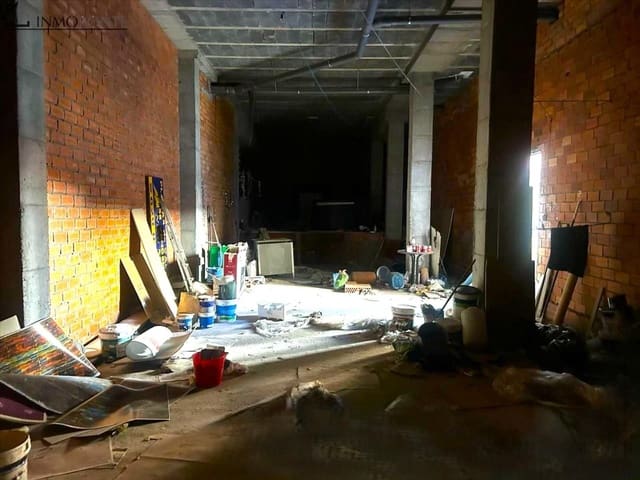 Kaupallinen myytävänä paikassa Pontevedra kaupunki - 96 000 € (Ref: 9138694)